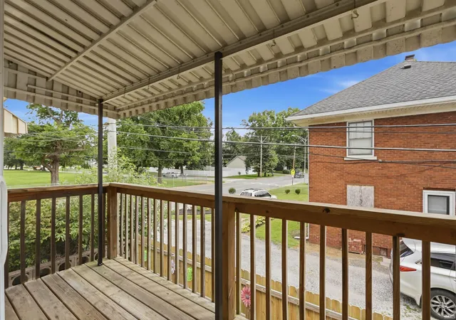Homes for sale in Evansville, IN | 2917 Washington Ave, Evansville, IN 47714 | MLS# 202627107