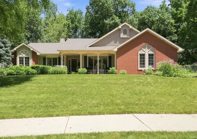 Photo 1 of Sale Pending at 2815 Cliffwood Ln, Fort Wayne, IN 46825 | MLS# 202627116 | Listing updated on 2026-07-11