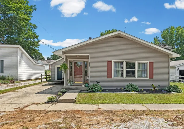 1st image of 205 W Adams St, Darlington, IN 47940 | MLS# 202627130