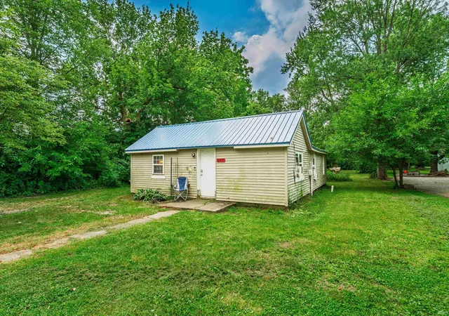 1st image of 407 E Maple St, Gaston, IN 47342 | MLS# 202627136