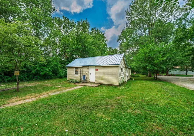 32nd image of 407 E Maple St, Gaston, IN 47342 | MLS# 202627136