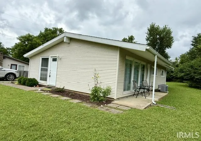 Photo 3 of Manufactured home for sale at 135 E Ridgeview Dr, Bloomington, IN 47401 | MLS# 202627138 | Listing updated on 2026-09-15