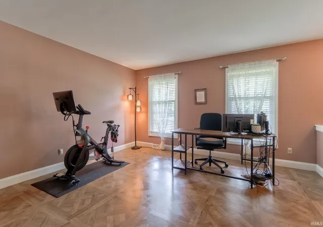 Homes for sale in Newburgh, IN | 5157 W Sherwood Dr, Newburgh, IN 47630 | MLS# 202627141