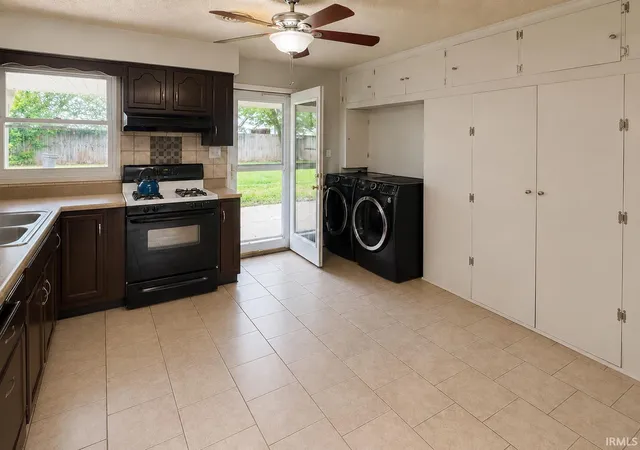 3rd image of 525 W Mill Rd, Evansville, IN 47710 | MLS# 202627143