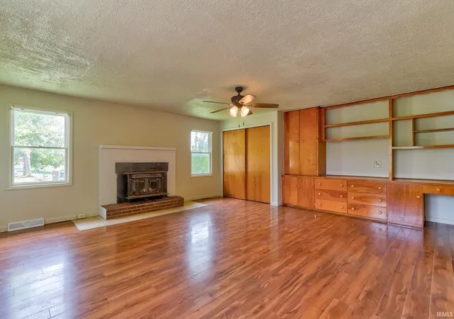 3rd image of 3524 Kratzville Rd, Evansville, IN 47710 | MLS# 202627145