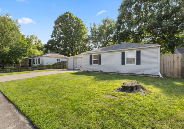Homes for sale in South Bend, IN | 317 Preston Dr, South Bend, IN 46615 | MLS# 202627155