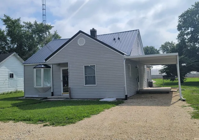 2nd image of 221 S Munson Ave, Portland, IN 47371 | MLS# 202627159
