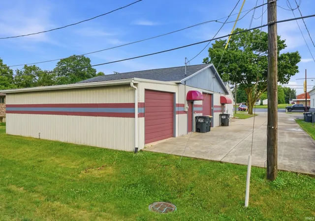 Photo 2 of Sale Pending at 407 E Wayne St, Kendallville, IN 46755 | MLS# 202627162 | Listing updated on 2026-08-19