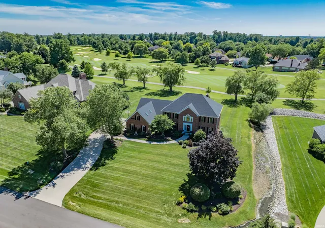 Photo 3 of Sale Pending at 1710 Sycamore Hills Dr, Fort Wayne, IN 46814 | MLS# 202627174 | Listing updated on 2026-07-11