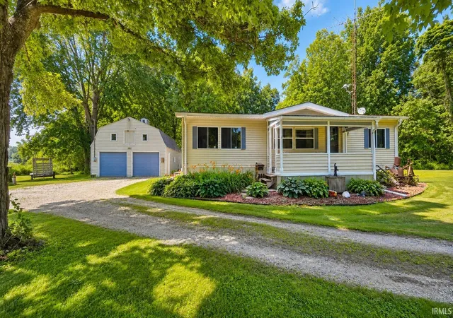 Homes for sale in Plymouth, IN | 13430 4th Rd, Plymouth, IN 46563 | MLS# 202627181