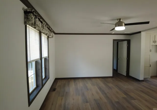 2nd image of 251 Briarwood Dr, Bedford, IN 47421 | MLS# 202627185