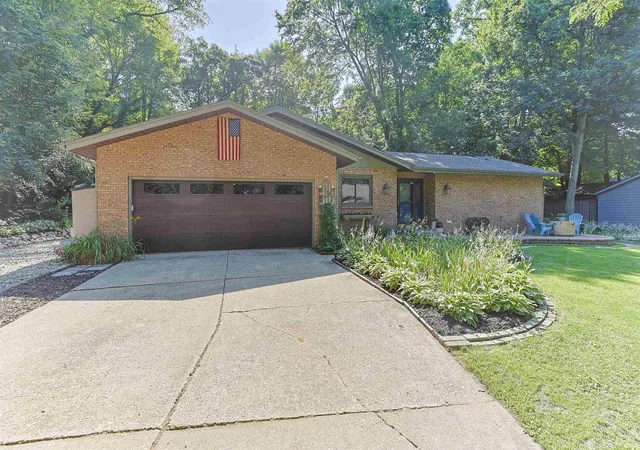 Homes for sale in Granger, IN | 50514 Galaxy Dr, Granger, IN 46530 | MLS# 202627186