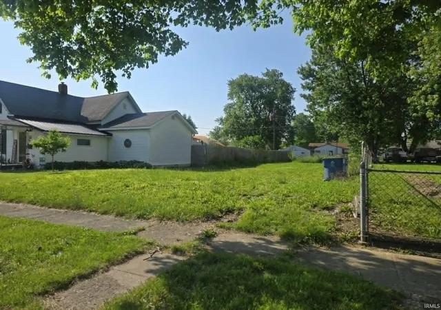 2nd image of 416 E South D St, Gas City, IN 46933 | MLS# 202627188