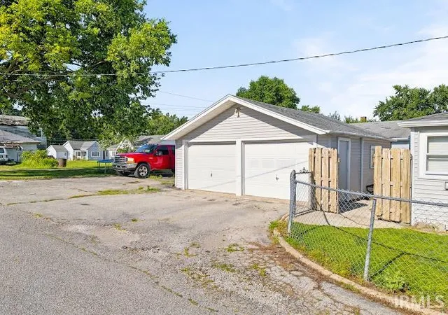 Photo 3 of Manufactured home for sale at 415 E Bradford St, Marion, IN 46952 | MLS# 202627201 | Listing updated on 2026-08-31