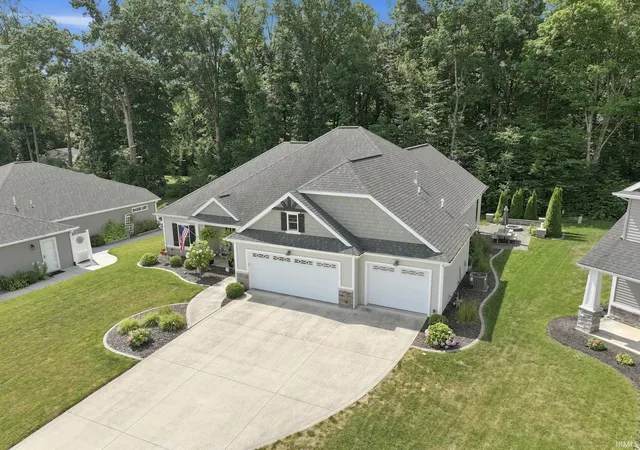Photo 3 of Sale Pending at 114 Edenbridge Blvd, Fort Wayne, IN 46845 | MLS# 202627202 | Listing updated on 2026-07-12