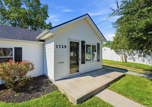 Photo 3 of Manufactured home for sale at 1729 Madison St, Decatur, IN 46733 | MLS# 202627209 | Listing updated on 2026-07-25