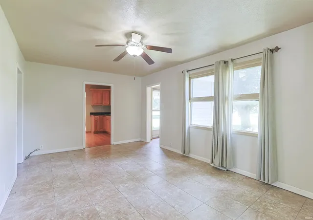 4th image of 29809 Carolina Ave, Elkhart, IN 46516 | MLS# 202627212