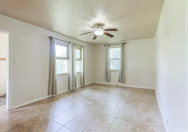 5th image of 29809 Carolina Ave, Elkhart, IN 46516 | MLS# 202627212