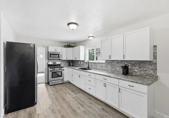 4th image of 731 Saint Frncis Dr, Fort Wayne, IN 46808 | MLS# 202627218