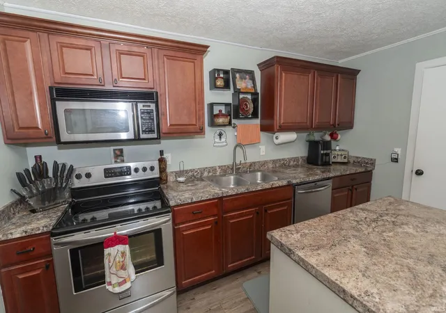 Photo 4 of Sale Pending at 4626 Crawford Ct, South Bend, IN 46614 | MLS# 202627225 | Listing updated on 2026-07-11