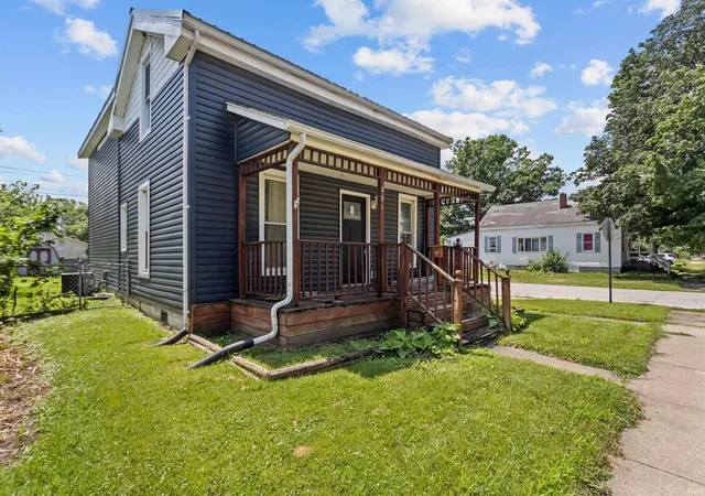 3rd image of 201 E 2Nd St, Peru, IN 46970 | MLS# 202627226
