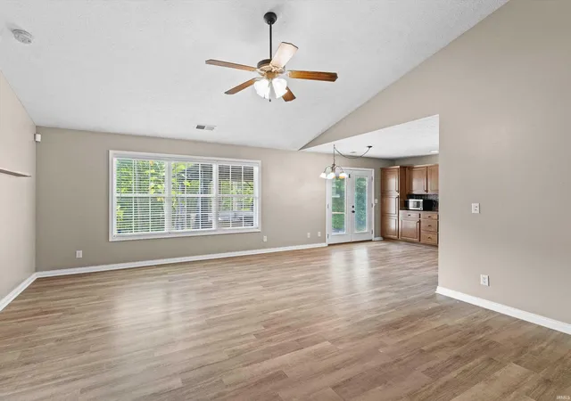 Homes for sale in Evansville, IN | 3915 Bronson Ln, Evansville, IN 47711 | MLS# 202627227