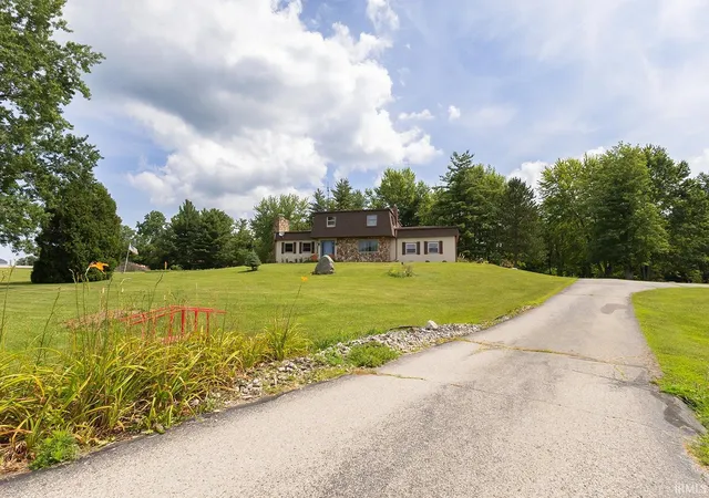 3rd image of 577 N St Rd 1, Farmland, IN 47340 | MLS# 202627236