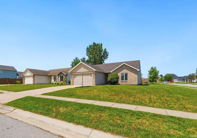 5th image of 2902 Marguerite Dr, Huntertown, IN 46748 | MLS# 202627241