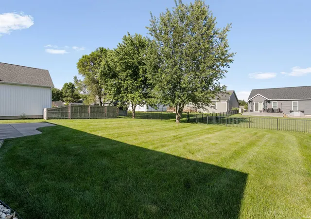 31st image of 421 Shepherds Wy, Osceola, IN 46561 | MLS# 202627245
