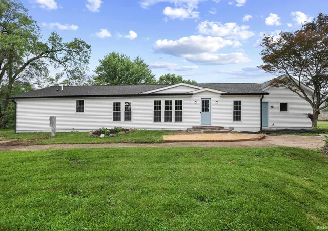 Homes for sale in Rochester, IN | 101 Clayton St, Rochester, IN 46975 | MLS# 202627249