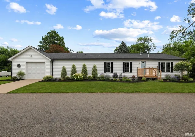 Homes for sale in Rochester, IN | 101 Clayton St, Rochester, IN 46975 | MLS# 202627249