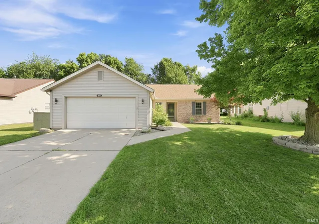 Photo 2 of Sale Pending at 310 Stockbridge Ln, Lafayette, IN 47909 | MLS# 202627273 | Listing updated on 2026-07-10