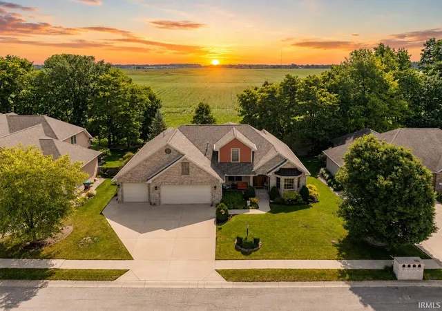 Homes for sale in Muncie, IN | 2604 N Wickersham Dr, Muncie, IN 47304 | MLS# 202627282