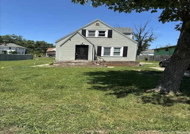 Photo 2 of Manufactured home for sale at 3807 Eastway Dr, Fort Wayne, IN 46806 | MLS# 202627292 | Listing updated on 2026-09-12