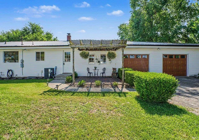 Photo 2 of Manufactured home for sale at 55195 Birch Rd, Osceola, IN 46561 | MLS# 202627293 | Listing updated on 2026-07-12