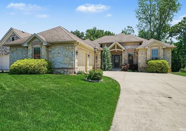 Homes for sale in Granger, IN | 7514 Toscana Ct, Granger, IN 46530 | MLS# 202627307