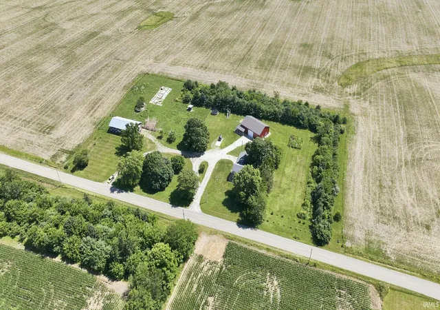 Homes for sale in Warsaw, IN | 3243 E 600 S, Warsaw, IN 46580 | MLS# 202627312