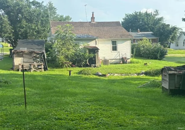 5th image of 440 W Mill St, Montgomery, IN 47558 | MLS# 202627313