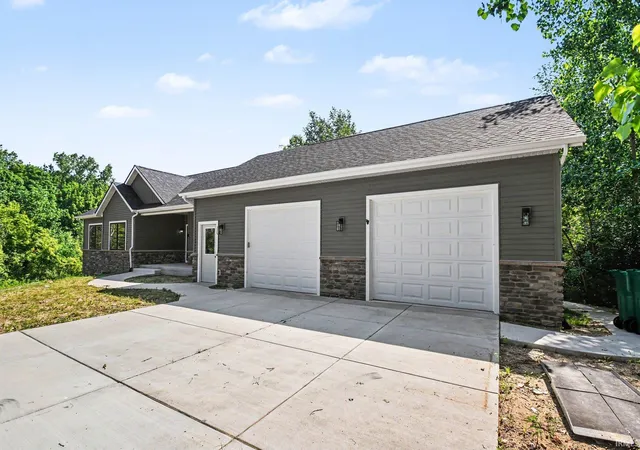 Photo 3 of Manufactured home for sale at 60620 Lilac Rd, South Bend, IN 46614 | MLS# 202627330 | Listing updated on 2026-07-16