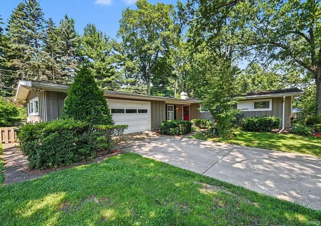 Homes for sale in South Bend, IN | 3119 Caroline St, South Bend, IN 46614 | MLS# 202627333