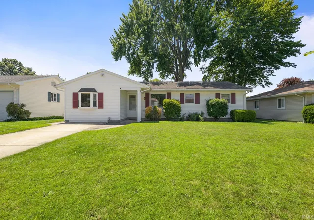 Photo 1 of Sale Pending at 815 E 8th Street, Mishawaka, IN 46544 | MLS# 202627344 | Listing updated on 2026-09-04