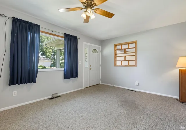 Photo 3 of Sale Pending at 815 E 8th Street, Mishawaka, IN 46544 | MLS# 202627344 | Listing updated on 2026-09-04