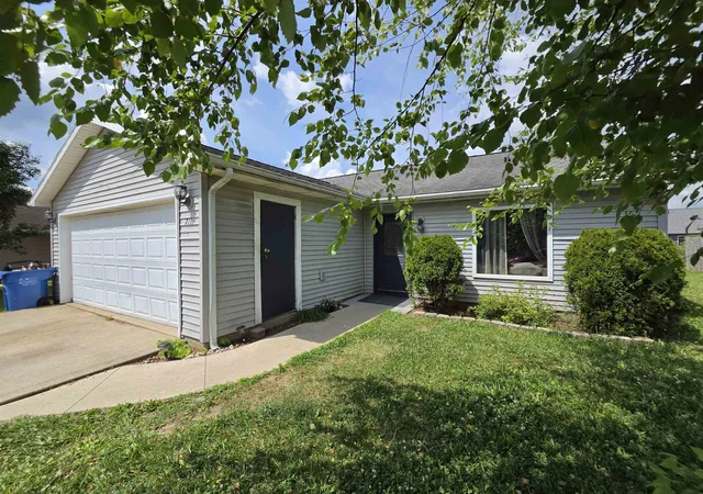 Homes for sale in Columbia City, IN | 711 Burke St, Columbia City, IN 46725 | MLS# 202627367