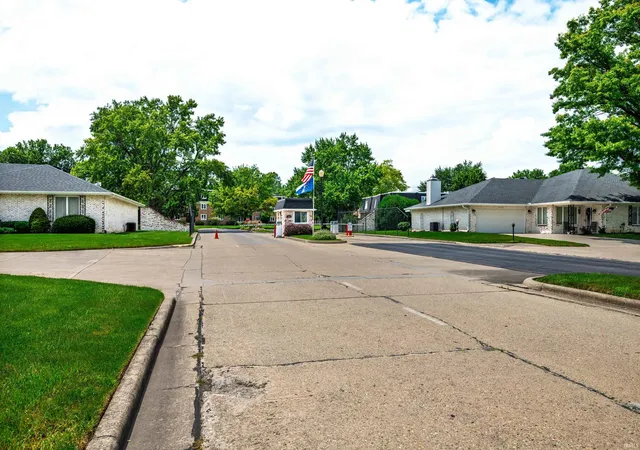 Homes for sale in Muncie, IN | 4501 N Wheeling 1-202 Ave #1-202, Muncie, IN 47304 | MLS# 202627373