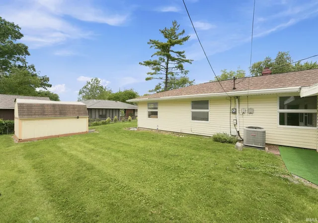 Homes for sale in Muncie, IN | 2311 W Surrey Dr, Muncie, IN 47304 | MLS# 202627374