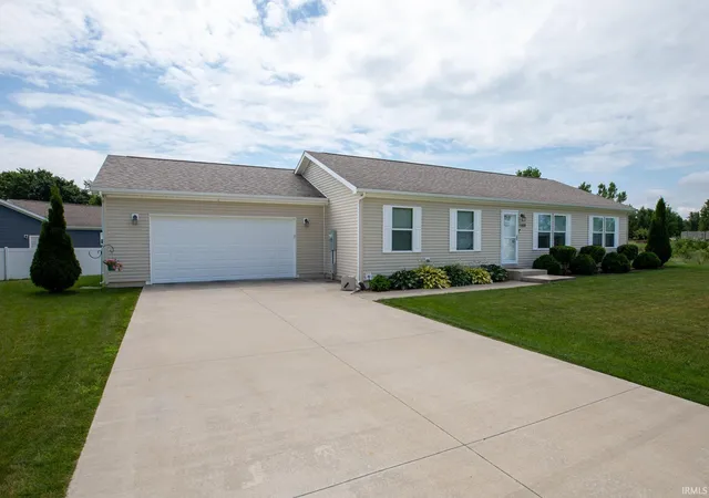 Homes for sale in Warsaw, IN | 1169 E Portside Dr, Warsaw, IN 46582 | MLS# 202627378