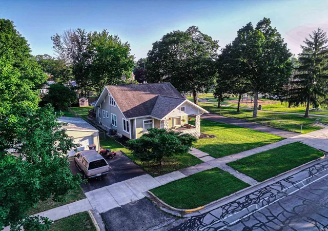 Homes for sale in Warsaw, IN | 1012 E Fort Wayne Street, Warsaw, IN 46580 | MLS# 202627380