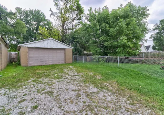 Homes for sale in Evansville, IN | 1917 Harding Ave, Evansville, IN 47711 | MLS# 202627383