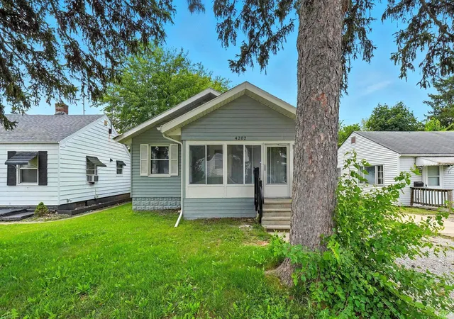 Photo 2 of Manufactured home for sale at 4202 Hanna St, Fort Wayne, IN 46806 | MLS# 202627396 | Listing updated on 2026-07-09