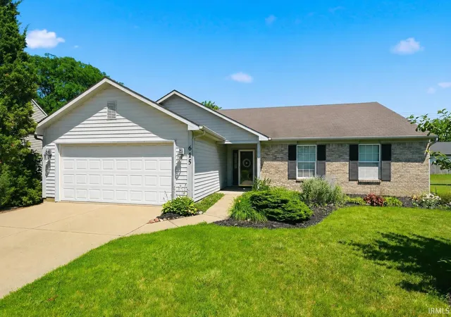 Photo 1 of Sale Pending at 615 Mission Hl Dr, Fort Wayne, IN 46804 | MLS# 202627398 | Listing updated on 2026-07-11